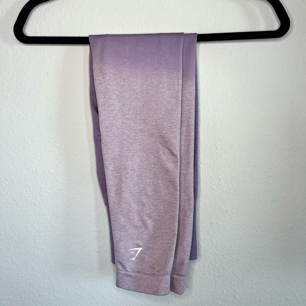064. Gymshark Purple Ombré Leggings - Size Small